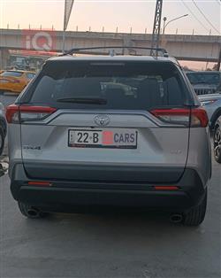 تۆیۆتا ڕاڤ 4